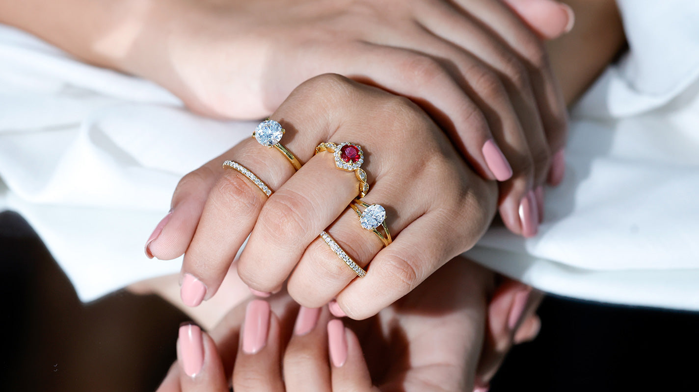 How to Choose an Anniversary Ring: A Complete Guide