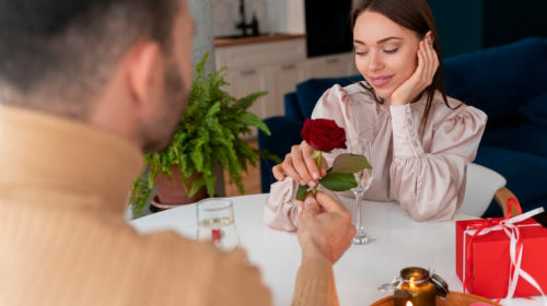 Promise Ring Meaning: What You Should Know Before Giving This Special Gift