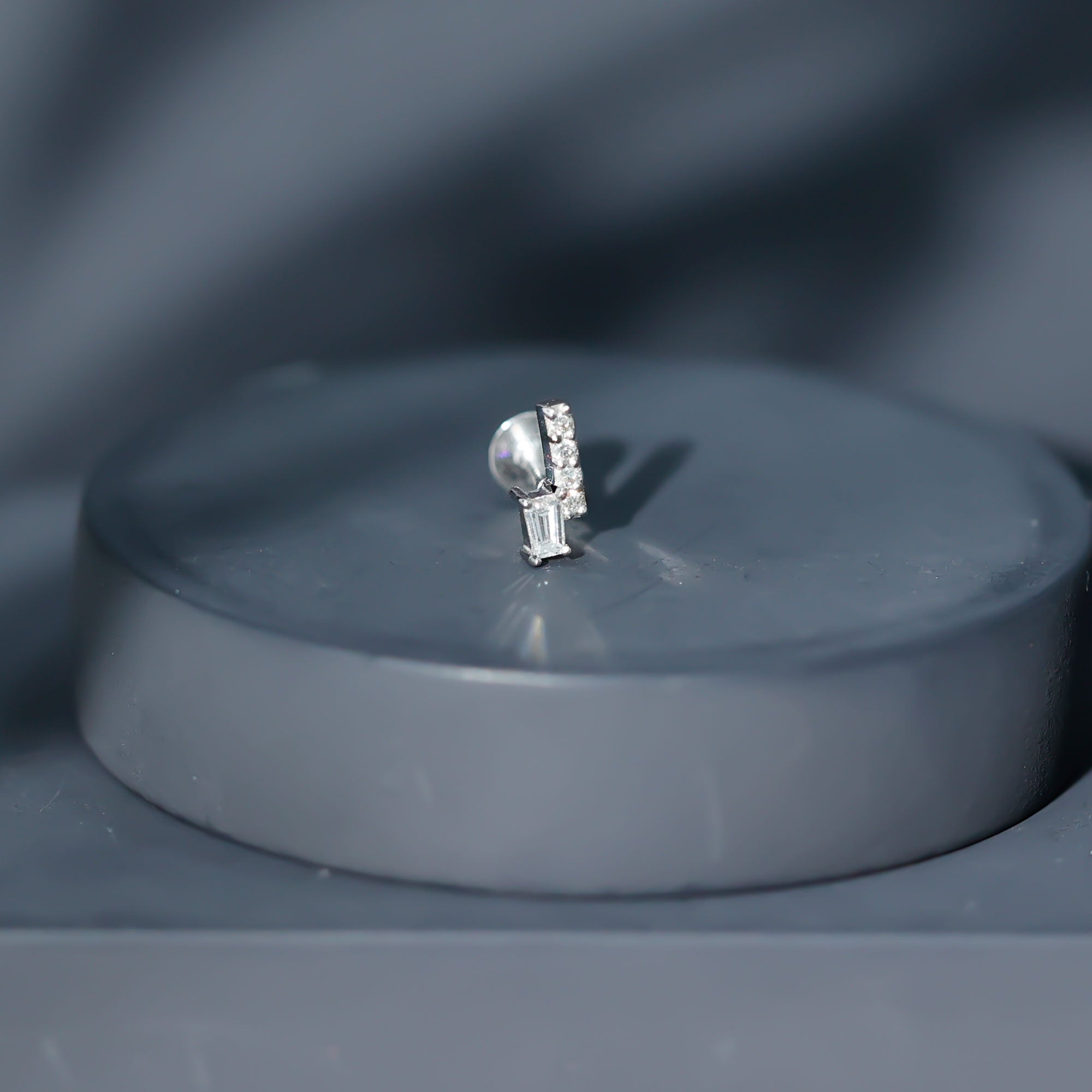 Minimalist Diamond Tragus Piercing Earring Natural - ( HI-SI ) - Rosec Jewels