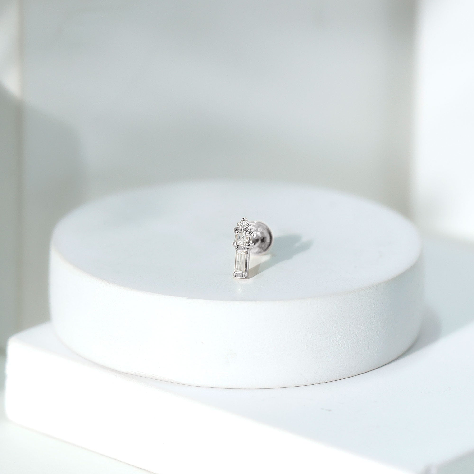 Genuine Diamond Three Stone Bar Tragus Earring Natural - ( HI-SI ) - Rosec Jewels