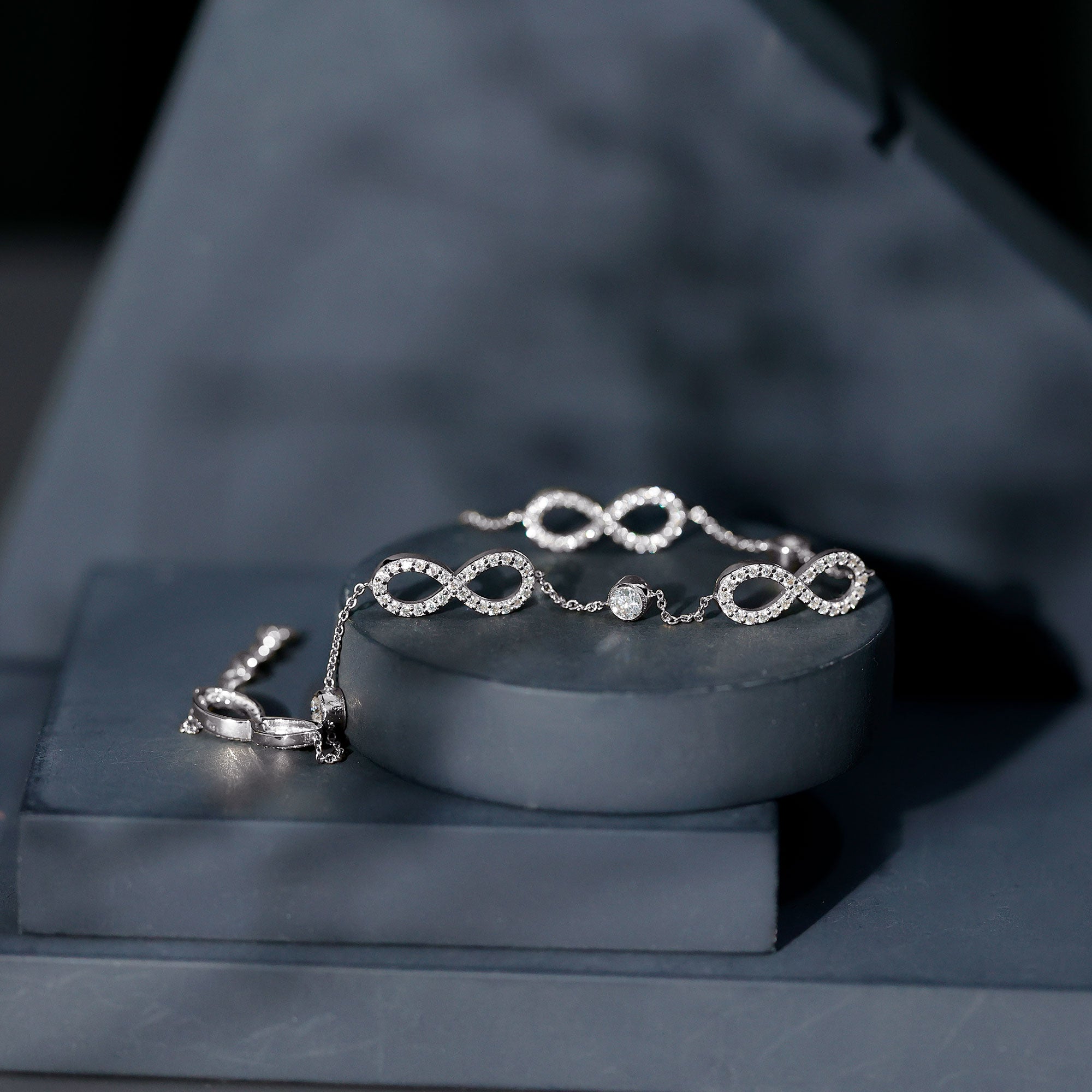 1.50 CT Zircon Infinity Station Chain Bracelet AAAA - Rosec Jewels