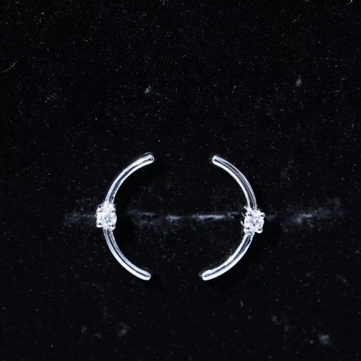 Certified Moissanite Curved Stud Earrings D-VS1 - Rosec Jewels