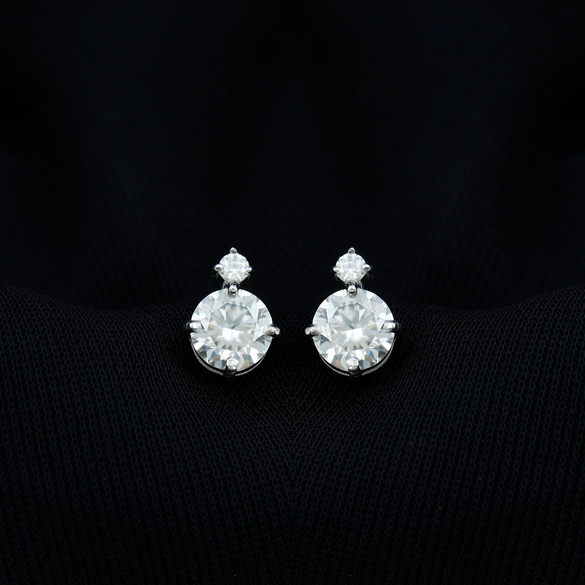 Simple Round Moissanite Stud Earrings D-VS1 - Rosec Jewels