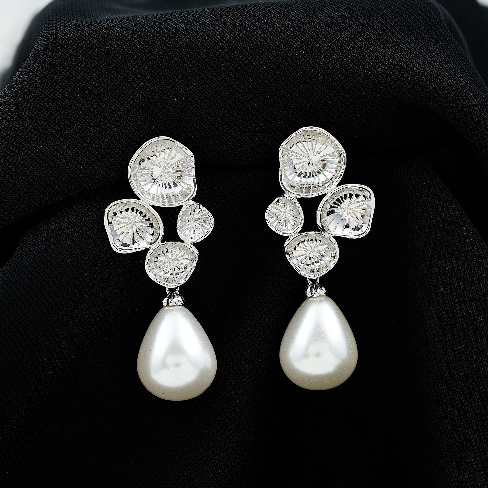 24 Carat Freshwater Cultured Pearl Dangling Earrings in Silver AAA 92.5 Sterling Silver - Rosec Jewels