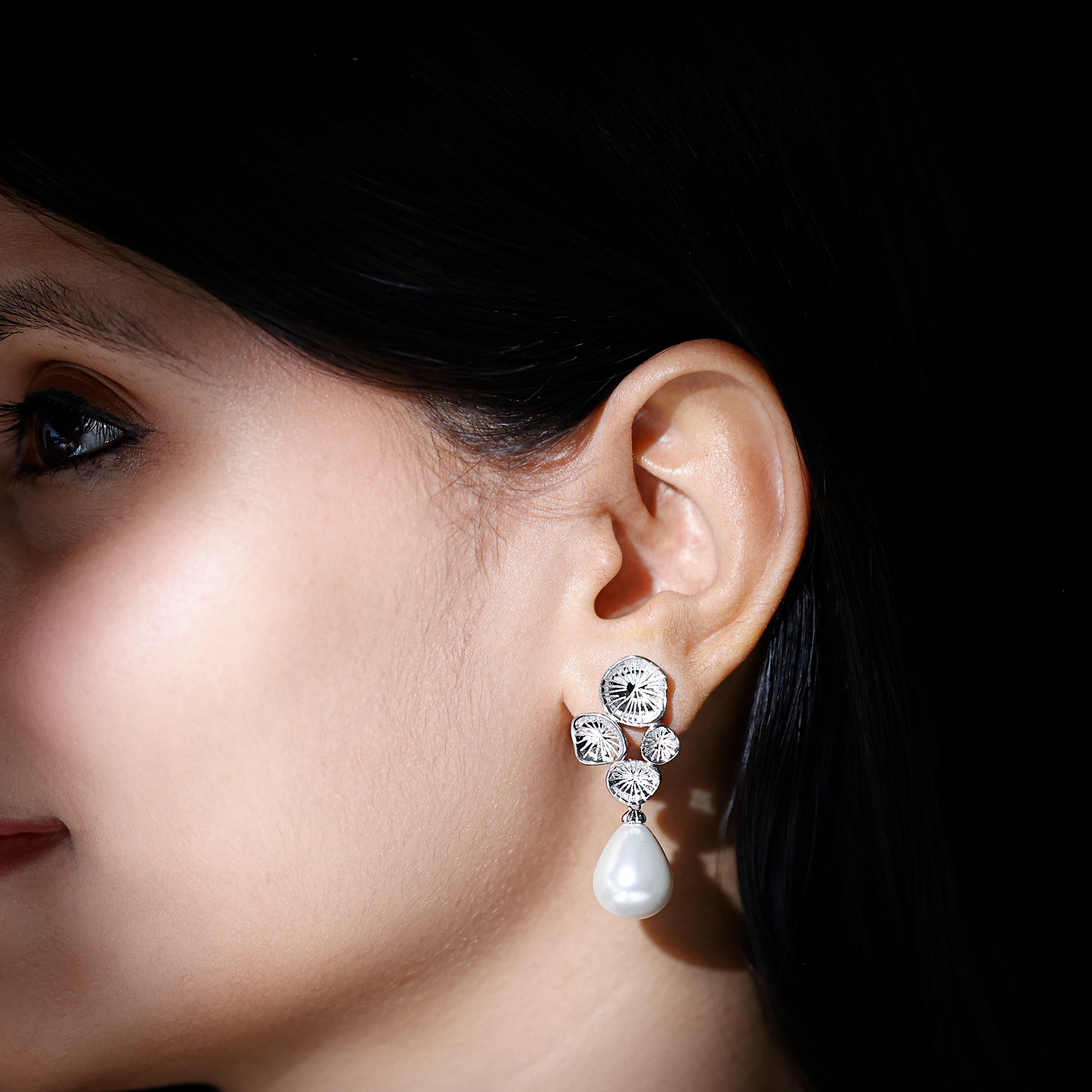 24 Carat Freshwater Cultured Pearl Dangling Earrings in Silver AAA 92.5 Sterling Silver - Rosec Jewels