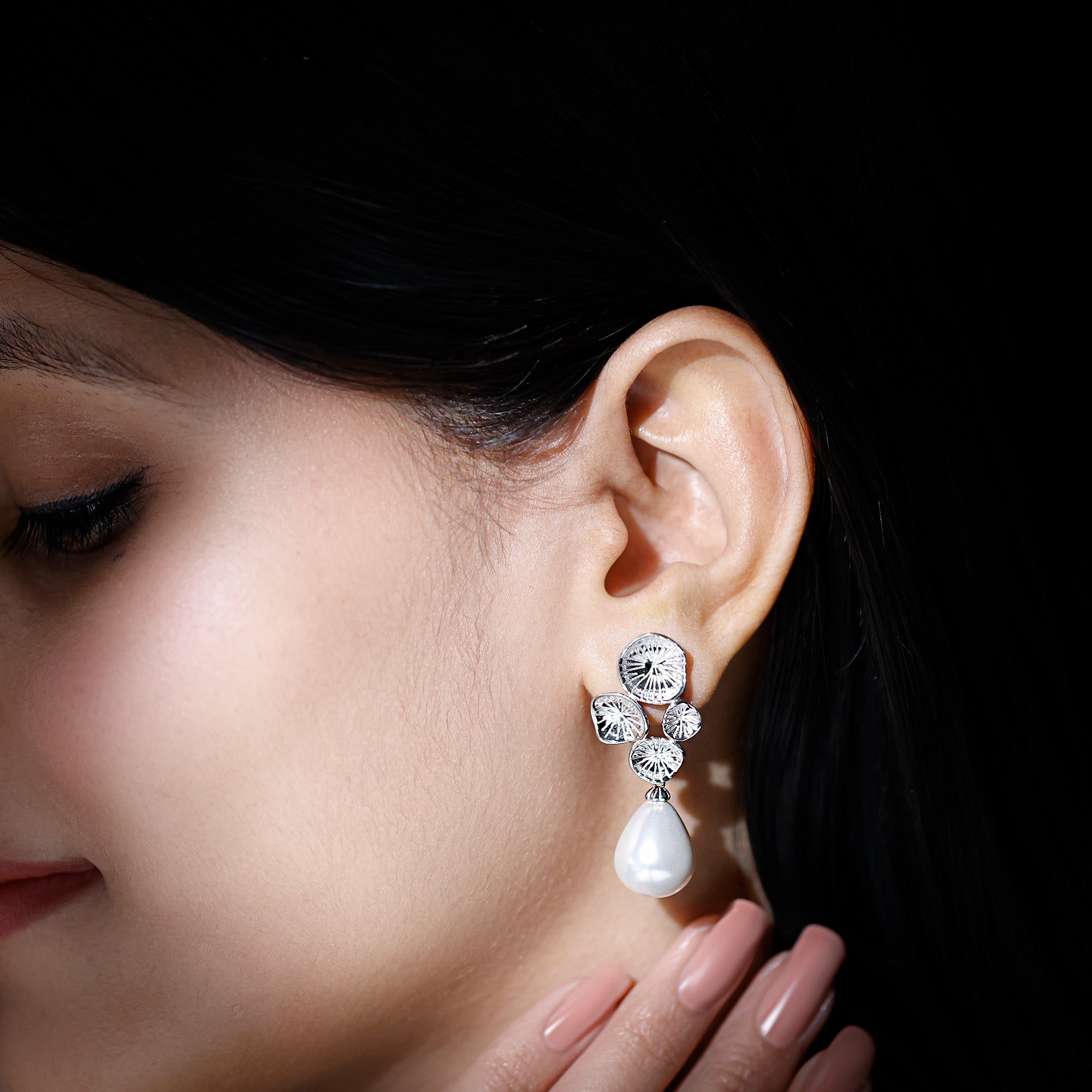 24 Carat Freshwater Cultured Pearl Dangling Earrings in Silver AAA 92.5 Sterling Silver - Rosec Jewels