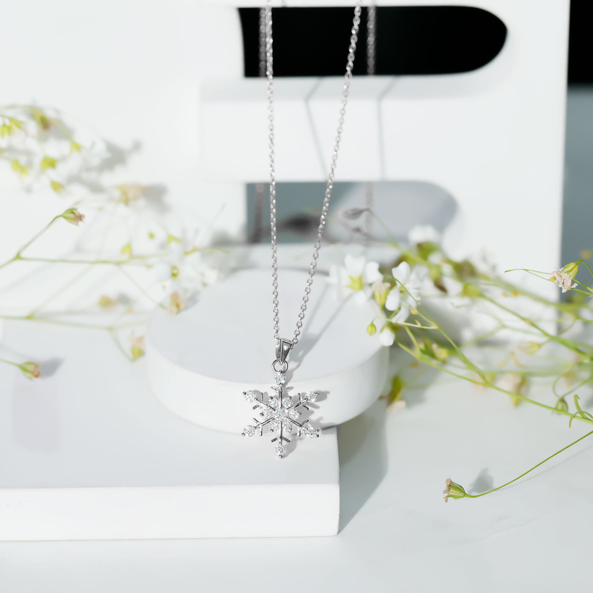 Certified Moissanite Scatter Snowflake Pendant D-VS1 - Rosec Jewels