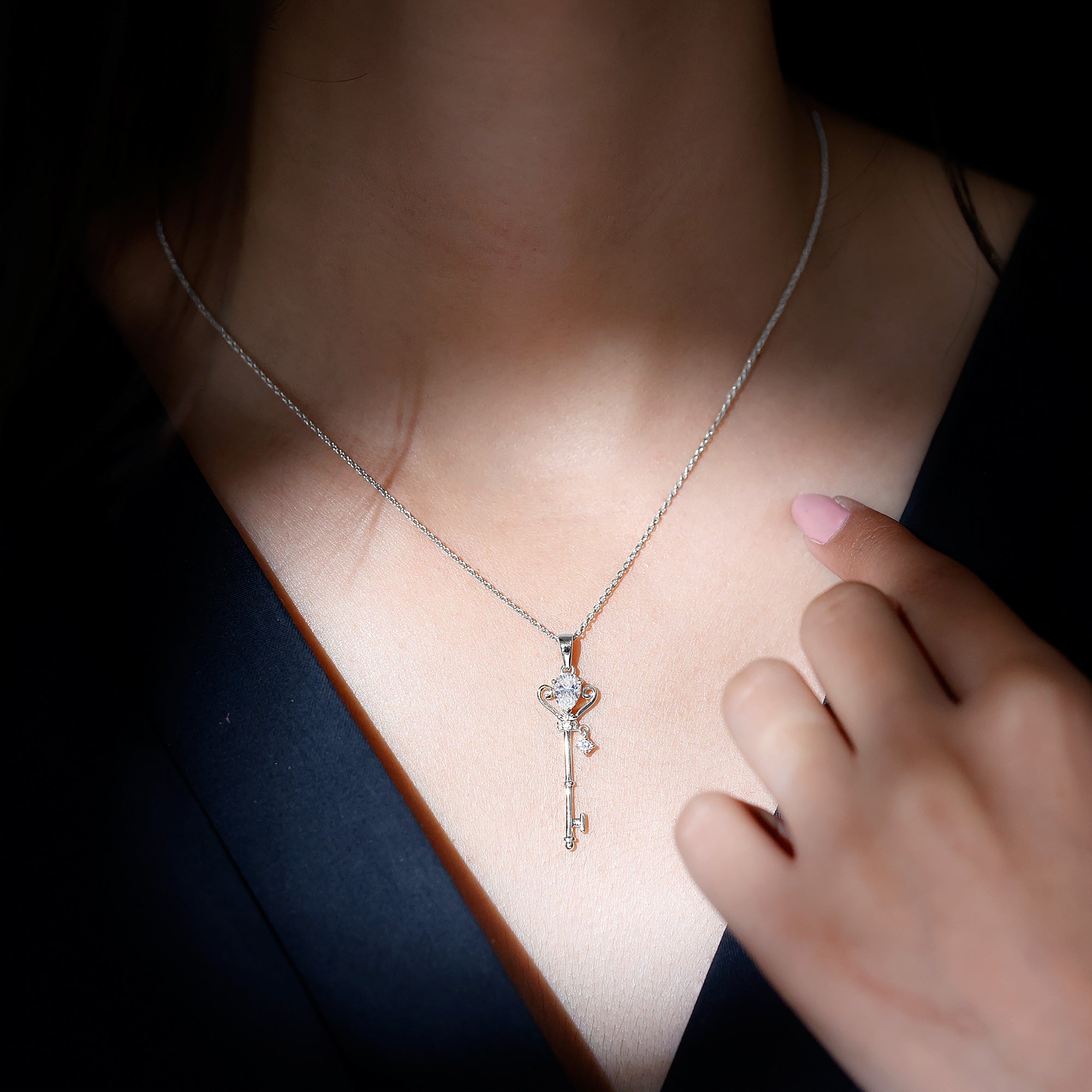 Vintage Moissanite Key Pendant for Women D-VS1 - Rosec Jewels
