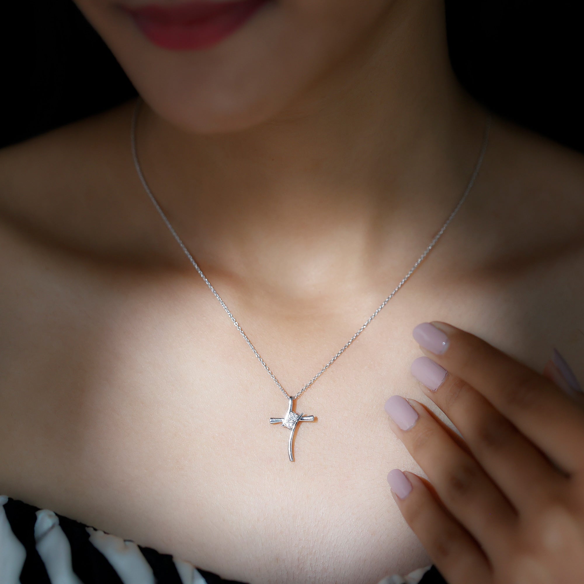 Certified Moissanite Cross Pendant Necklace in sterling Silver D-VS1 92.5 Sterling Silver - Rosec Jewels