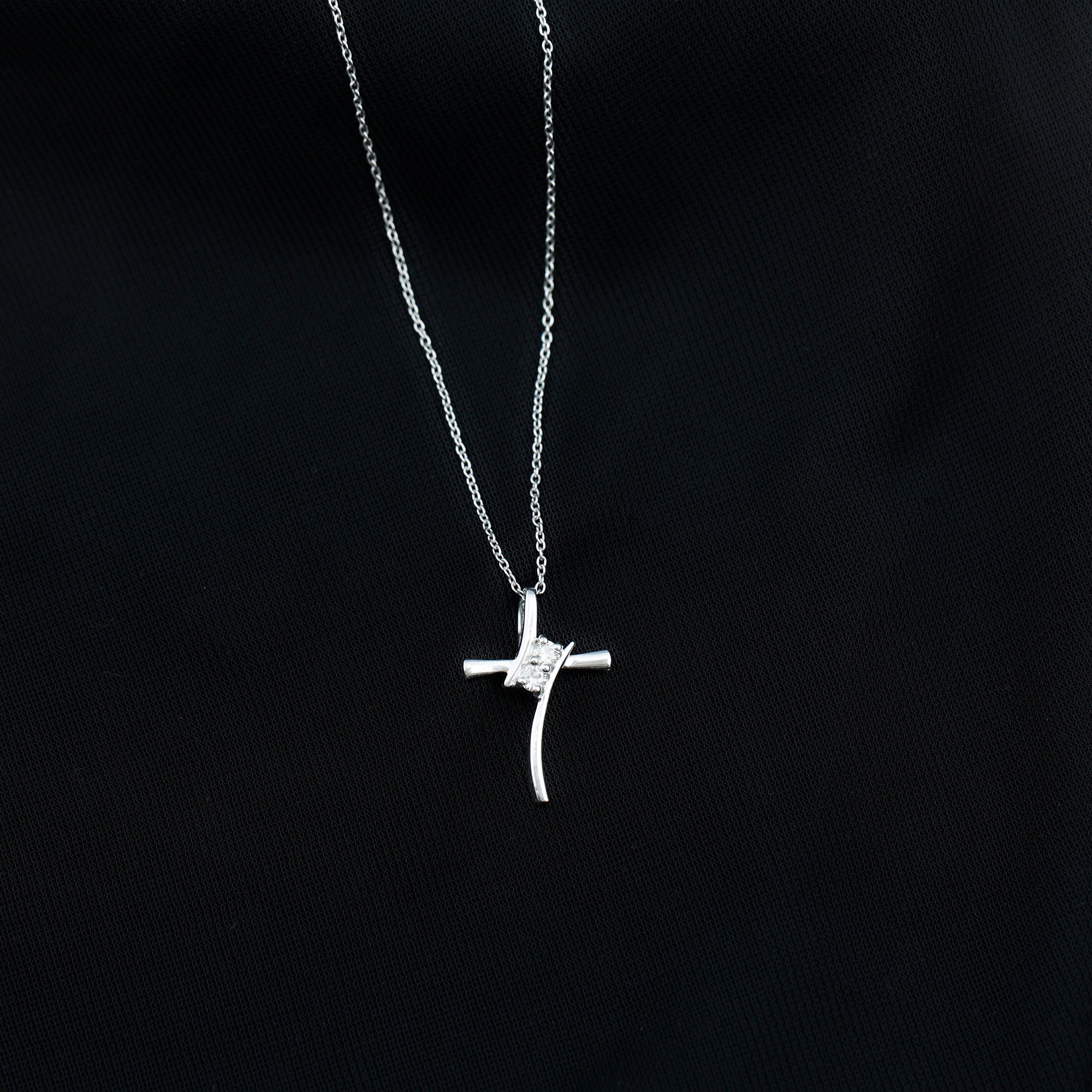 Certified Moissanite Cross Pendant Necklace in sterling Silver D-VS1 92.5 Sterling Silver - Rosec Jewels
