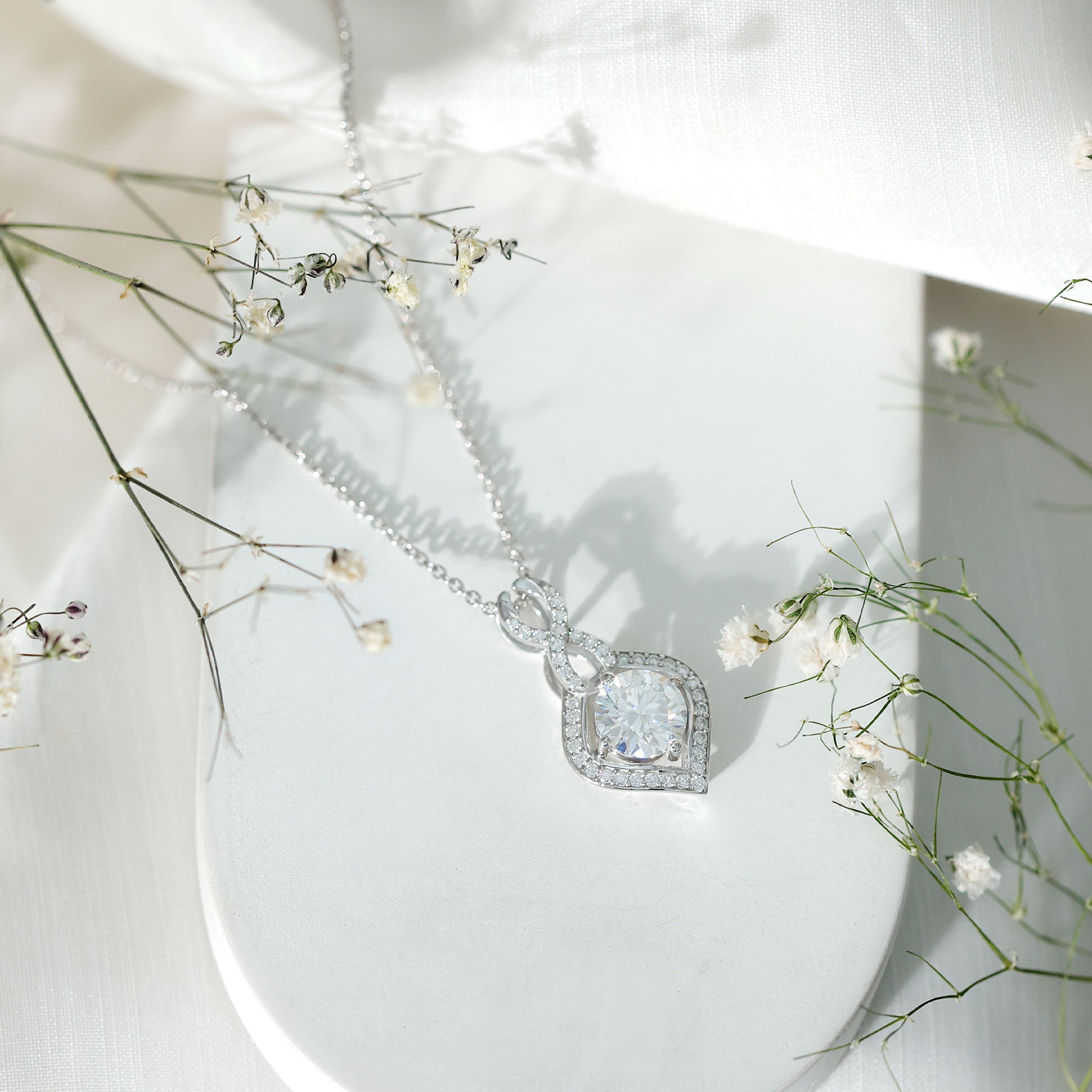 2.62 Carat Moissanite Wedding Necklace for Bride with Silver Chain D-VS1 92.5 Sterling Silver - Rosec Jewels