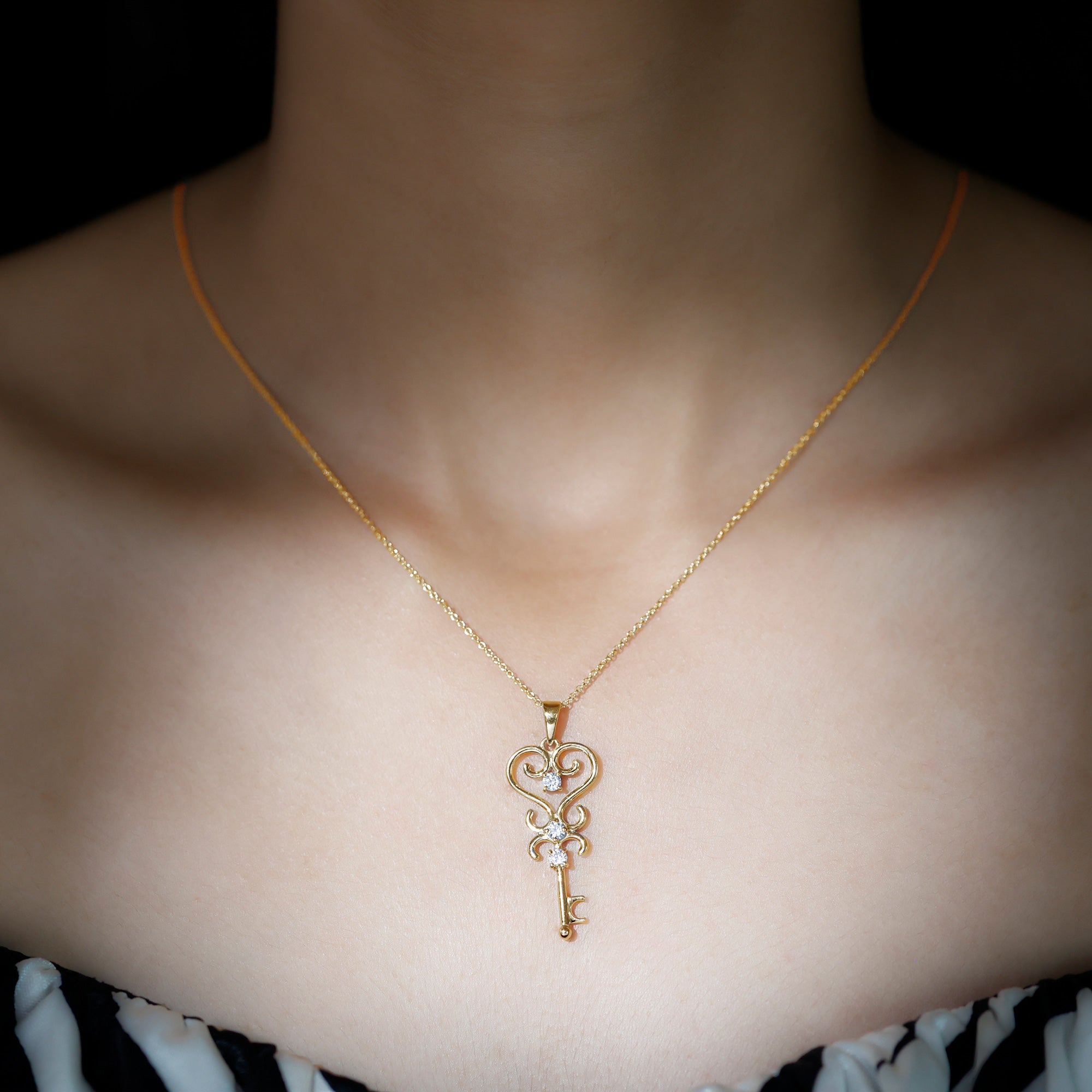 1/4 CT Vintage Zircon Key Pendant Necklace AAAA - Rosec Jewels