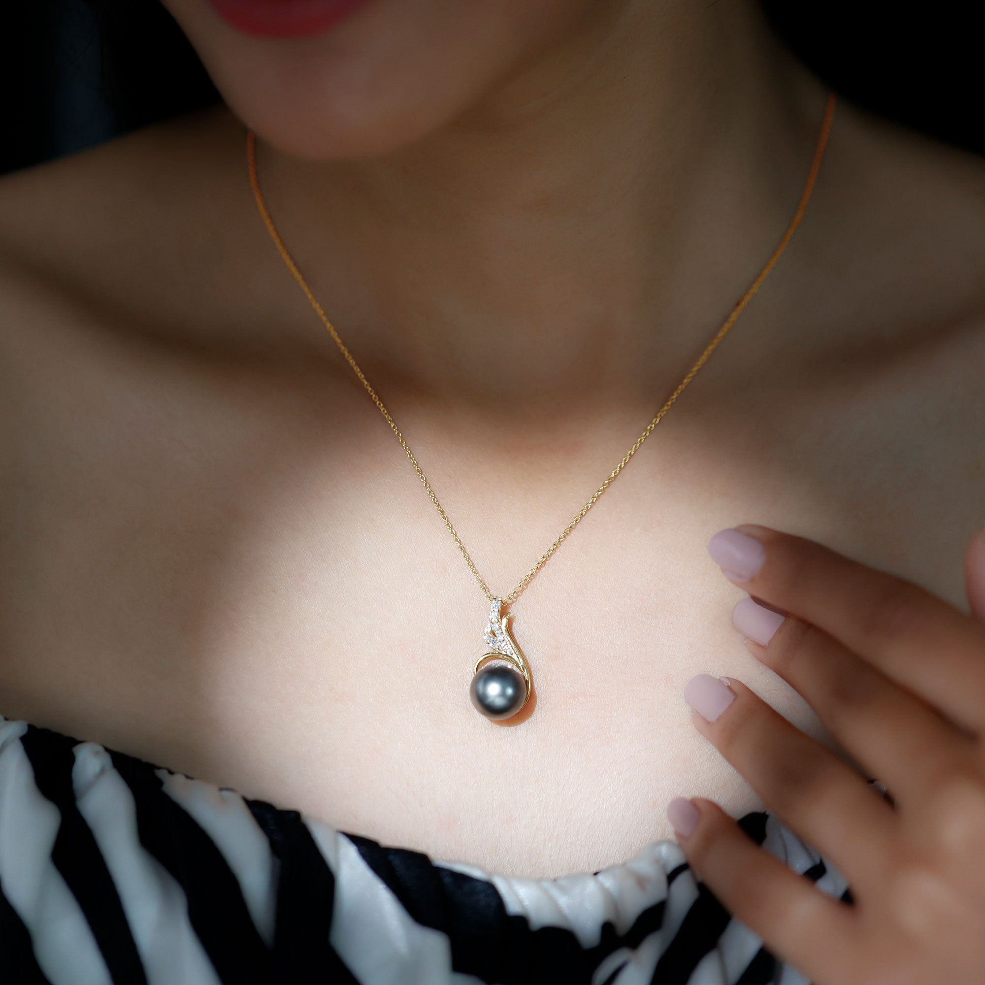 Elegant Black Tahitian Pearl Designer Pendant with Diamond AAA - Rosec Jewels