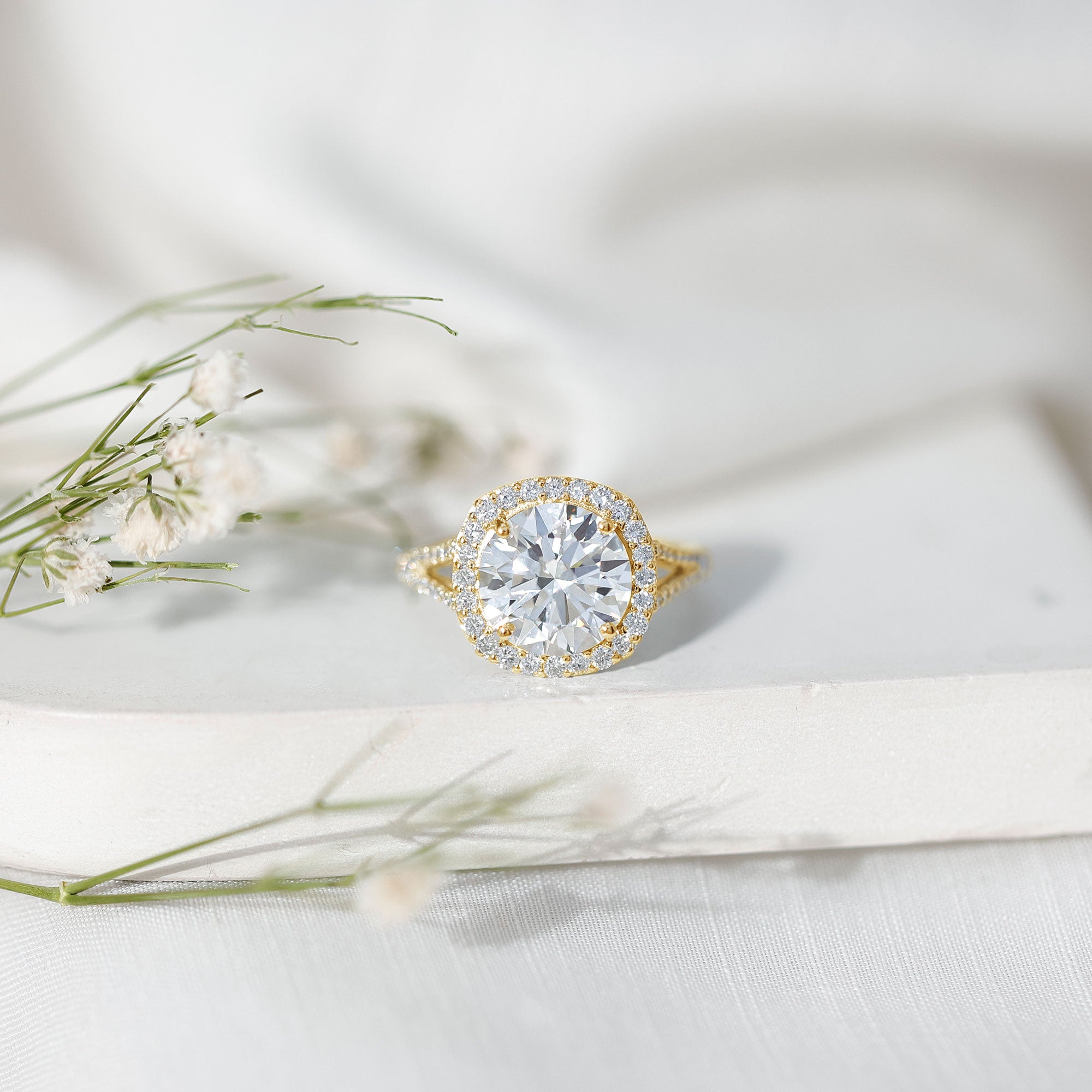 IGI Certified Lab Grown Diamond Statement Engagement Ring with Split Shank Lab - ( E-VS1 ) - Rosec Jewels
