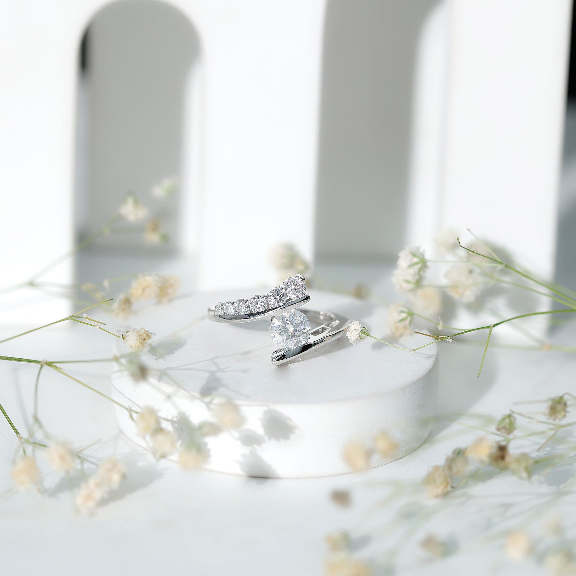 6 MM Certified Round Moissanite Bypass Engagement Ring D-VS1 - Rosec Jewels