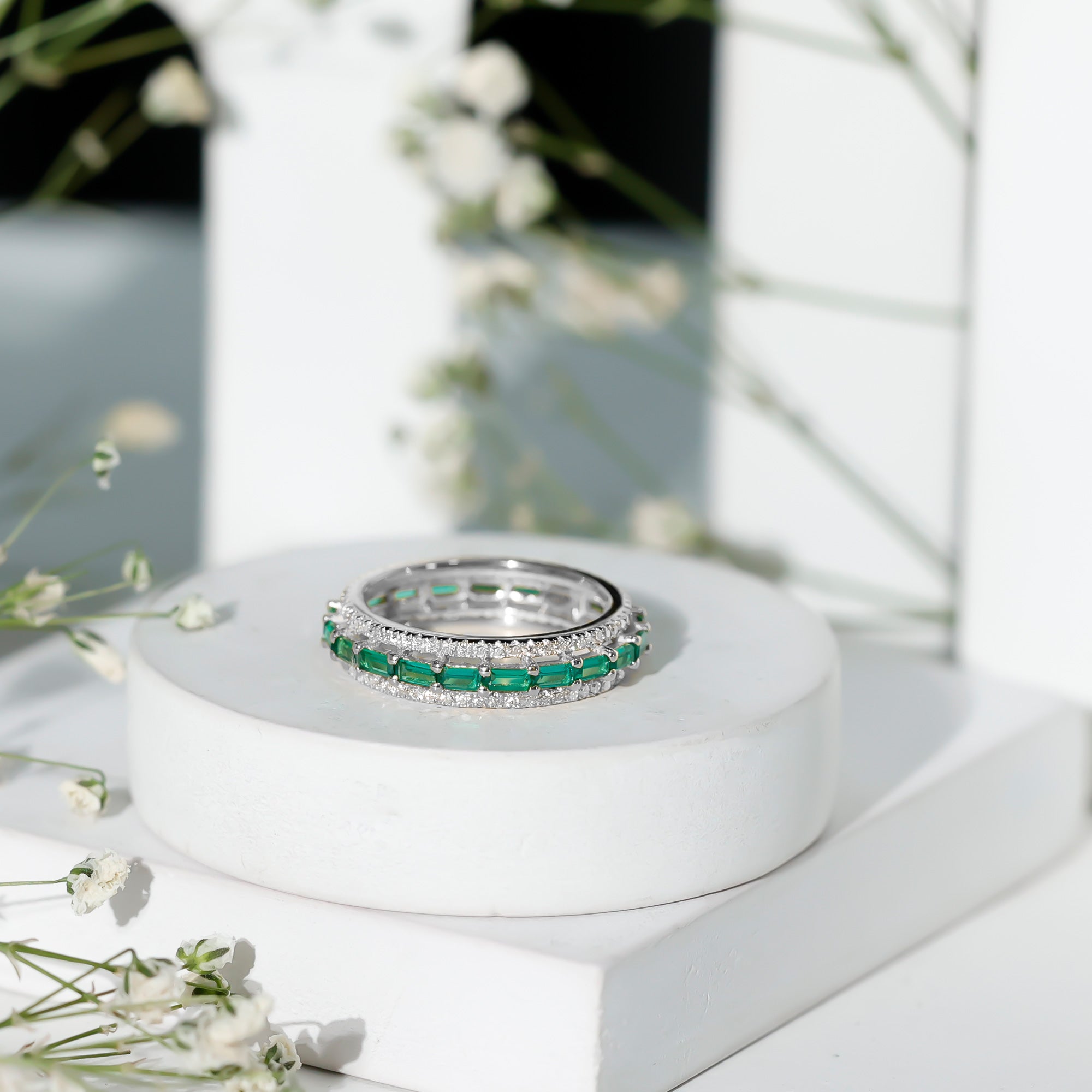 Baguette Cut Lab Grown Emerald and Moissanite Wedding Band AAAA - Rosec Jewels