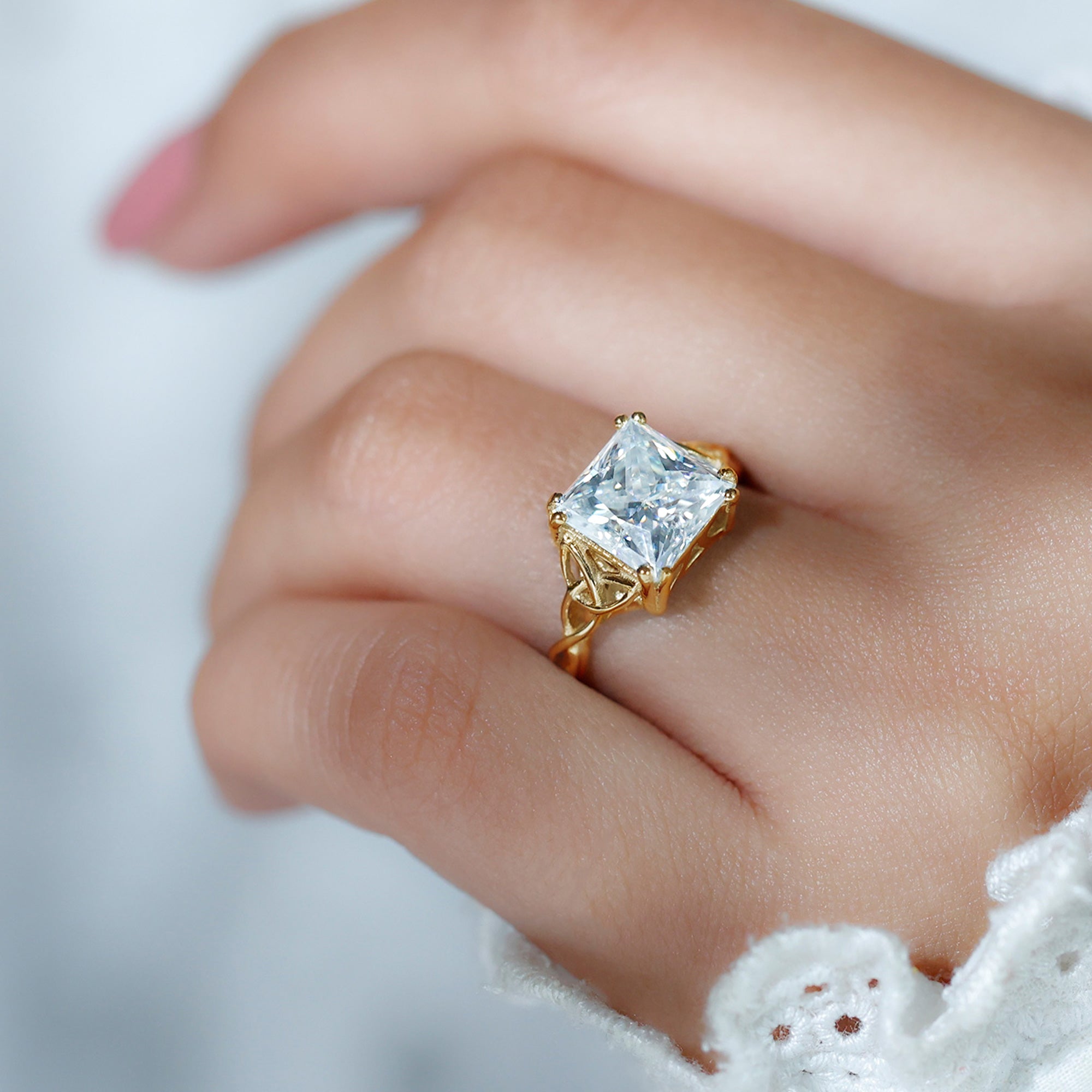 Solitaire 4 Carat Princess Cut Lab Grown Diamond Knot Engagement Ring IGI Certified Lab - ( E-VS1 ) - Rosec Jewels