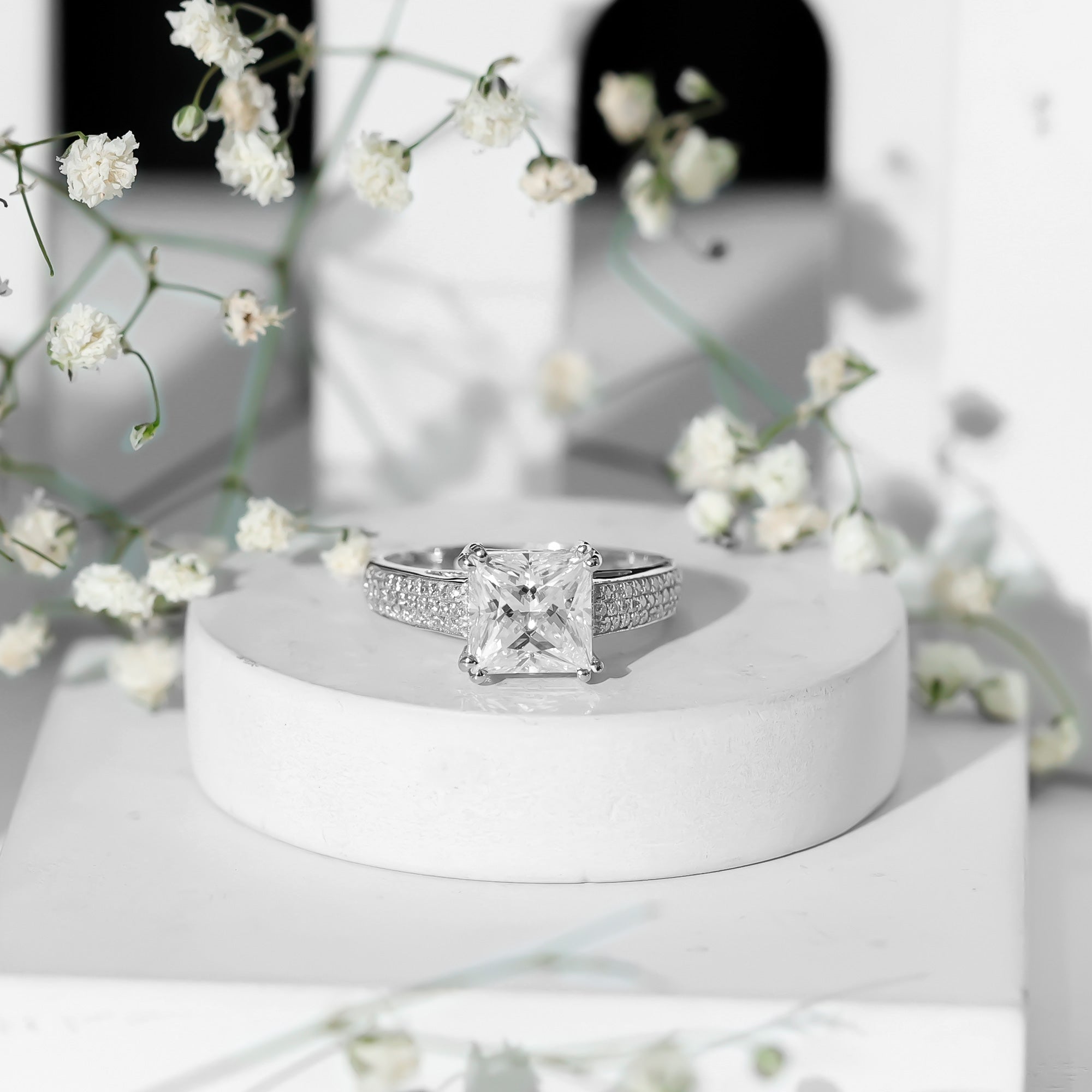 Princess Cut Moissanite Engagement Ring With Certificate D-VS1 - Rosec Jewels