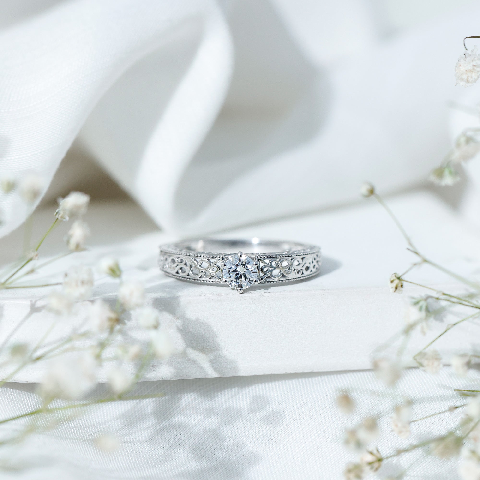 Round Cut Solitaire Moissanite Vintage Looking Engagement Ring D-VS1 - Rosec Jewels