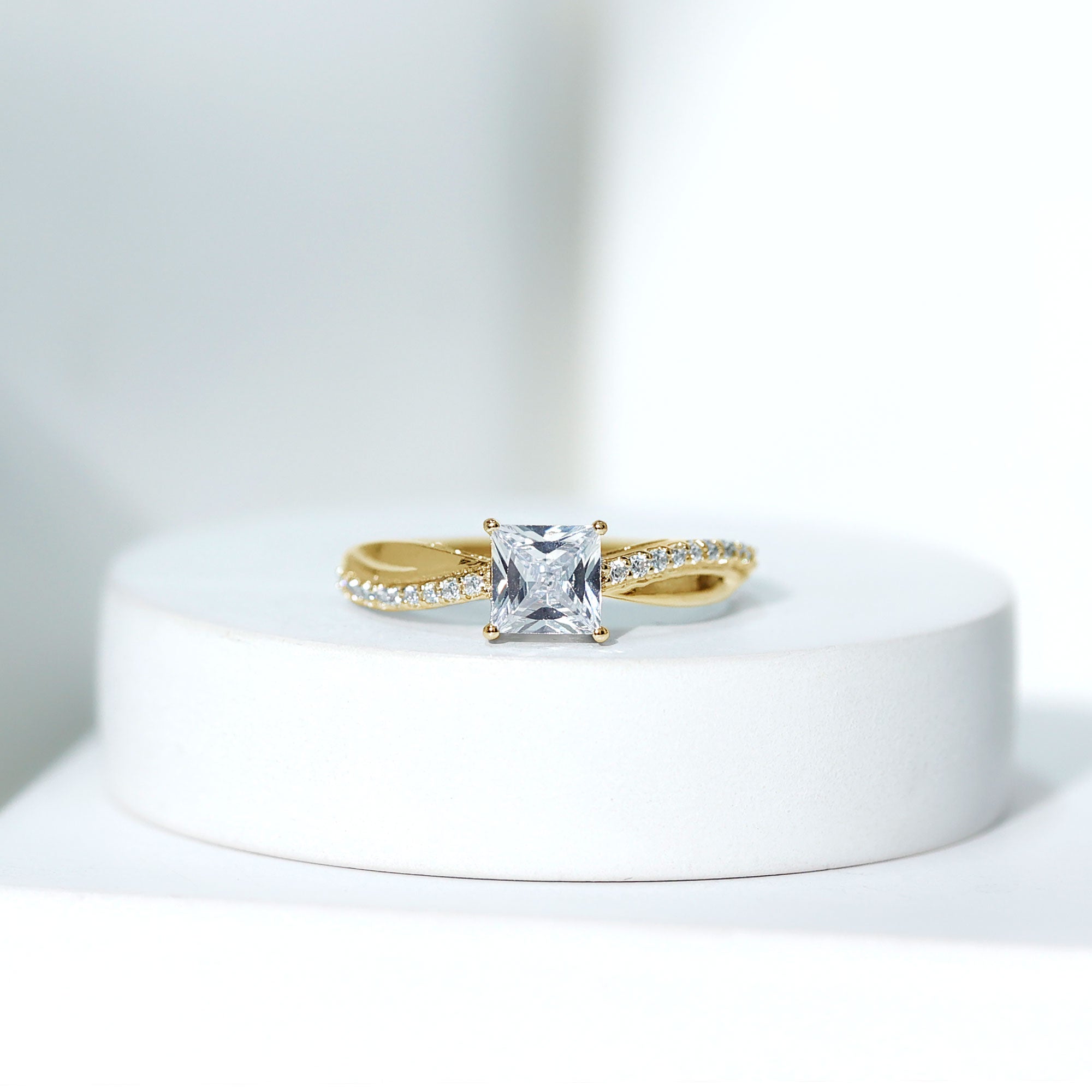 1 Carat Princess Cut Cubic Zirconia Solitaire Engagement Ring AAAA - Rosec Jewels