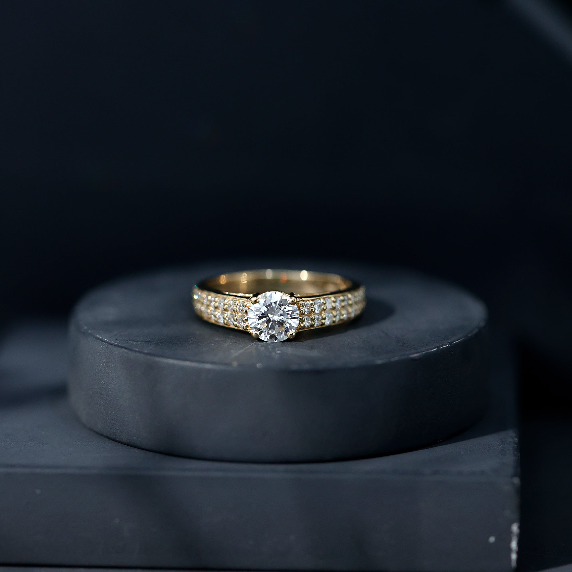 Round Moissanite Engagement Ring with Side Stones D-VS1 - Rosec Jewels