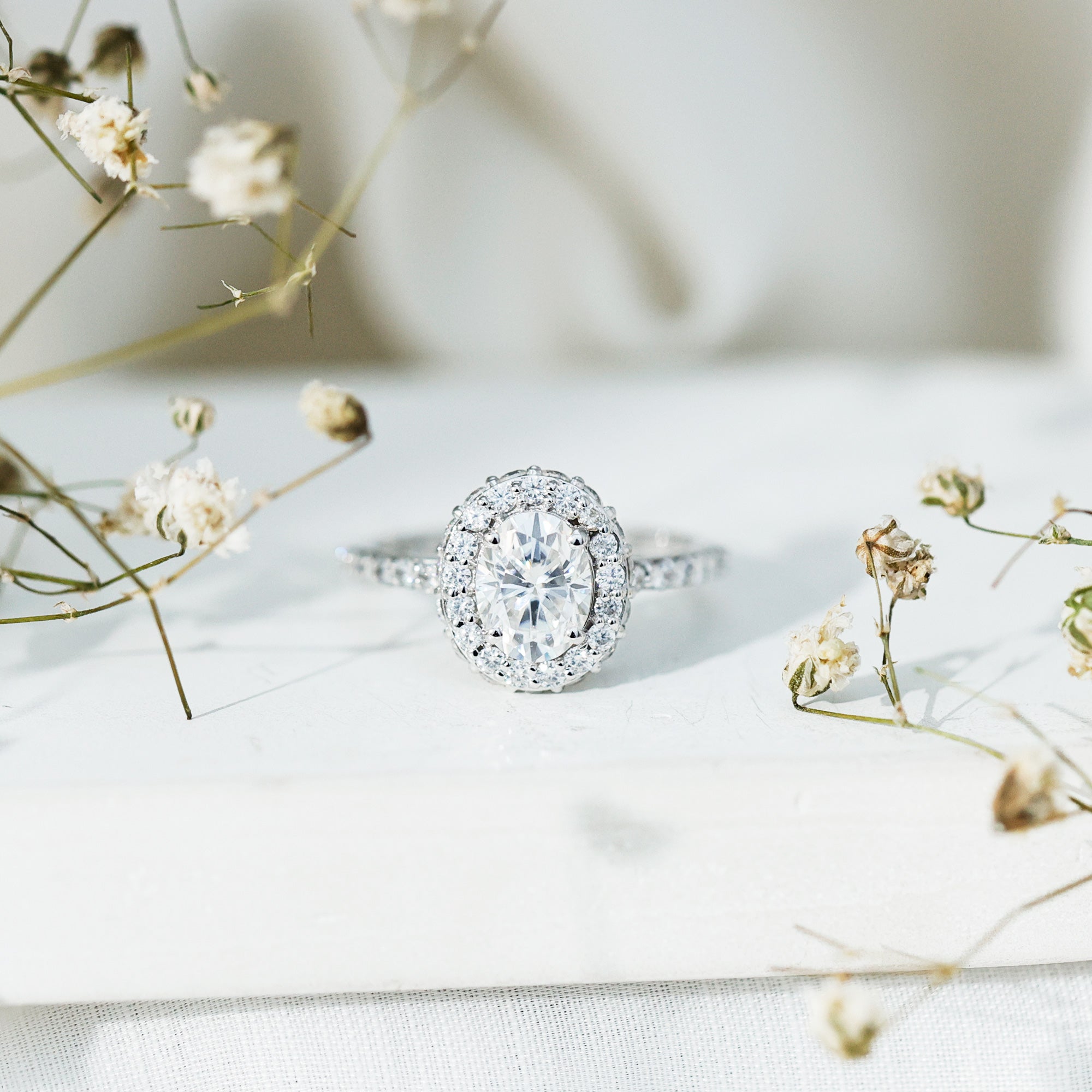 Brilliant Cut Moissanite Classic Engagement Ring with Halo D-VS1 - Rosec Jewels
