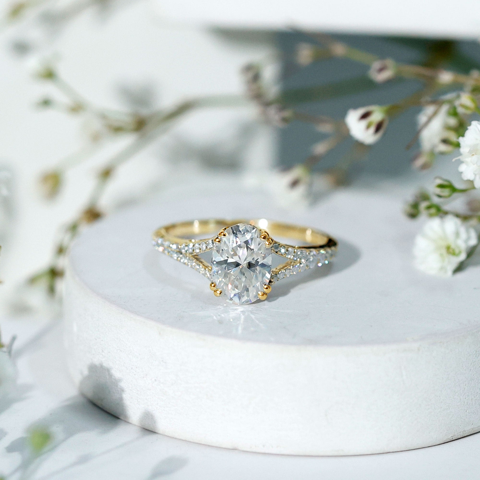 Certified Moissanite Oblong Engagement Ring with Split Shank D-VS1 - Rosec Jewels
