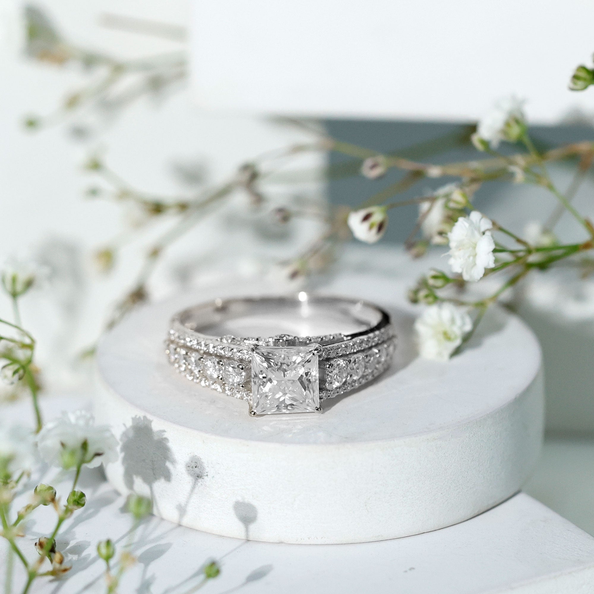 Princess Cut Moissanite Engagement Ring with Side Stones D-VS1 - Rosec Jewels