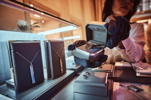 Affordable Luxury: How Direct Manufacturing Brings High-Quality Gemstones to Consumers