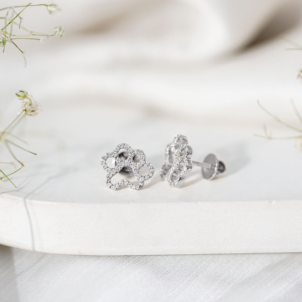 Moissanite Paw Print Earrings With Certificate D-VS1 - Rosec Jewels