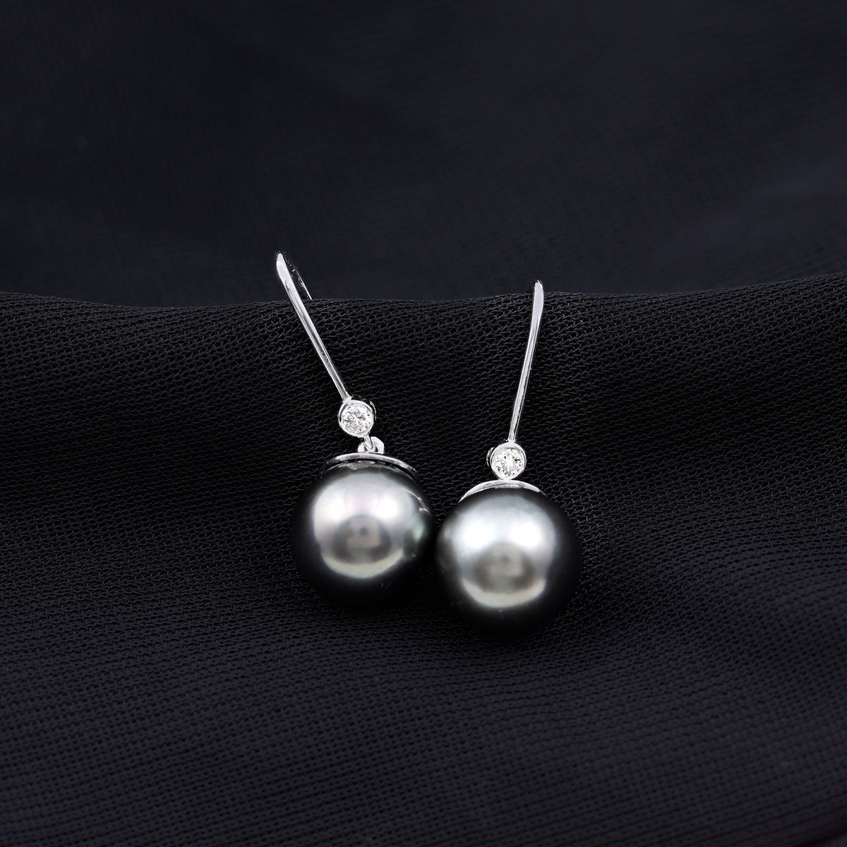 16 Carat Tahitian Black Pearl Dangling Earrings with Diamond AAA - Rosec Jewels