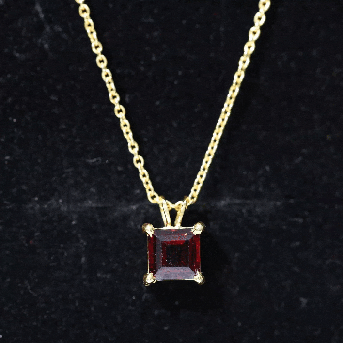 1.50 CT Princess Cut Garnet Solitaire Pendant Garnet - ( AAA ) - Quality - Rosec Jewels