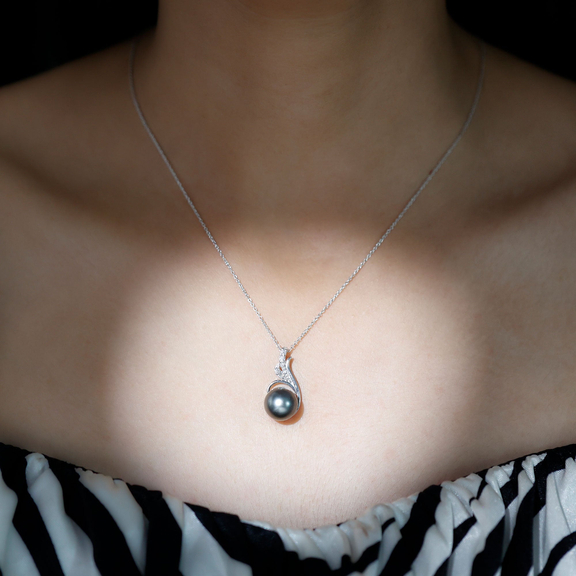 Elegant Black Tahitian Pearl Designer Pendant with Diamond AAA - Rosec Jewels