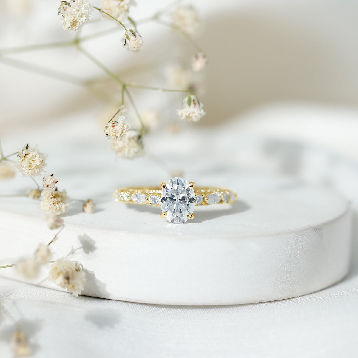 Oval Moissanite Solitaire Engagement Ring in Claw Setting D-VS1 - Rosec Jewels