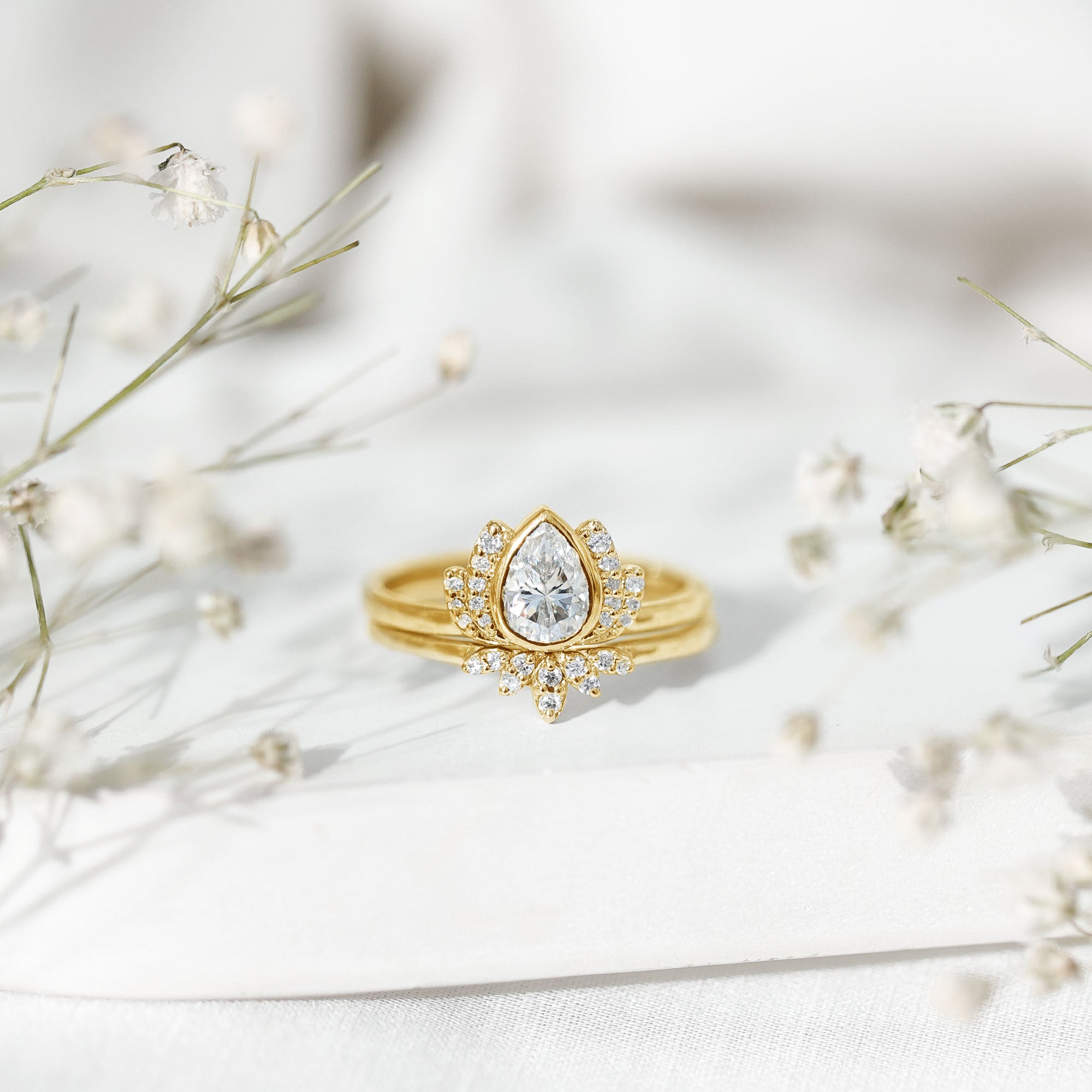 Certified Moissanite Lotus Flower Bridal Ring Set D-VS1 - Rosec Jewels
