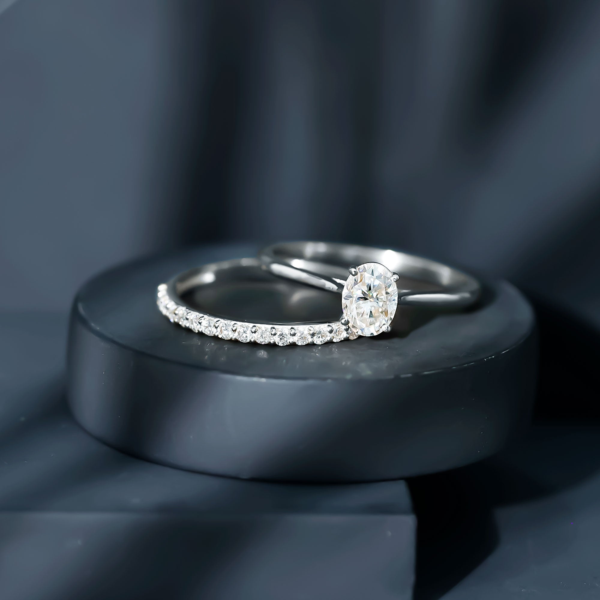 IGI Certified Lab Grown Diamond Oval Engagement Ring with Wedding Band Lab - ( E-VS1 ) - Rosec Jewels