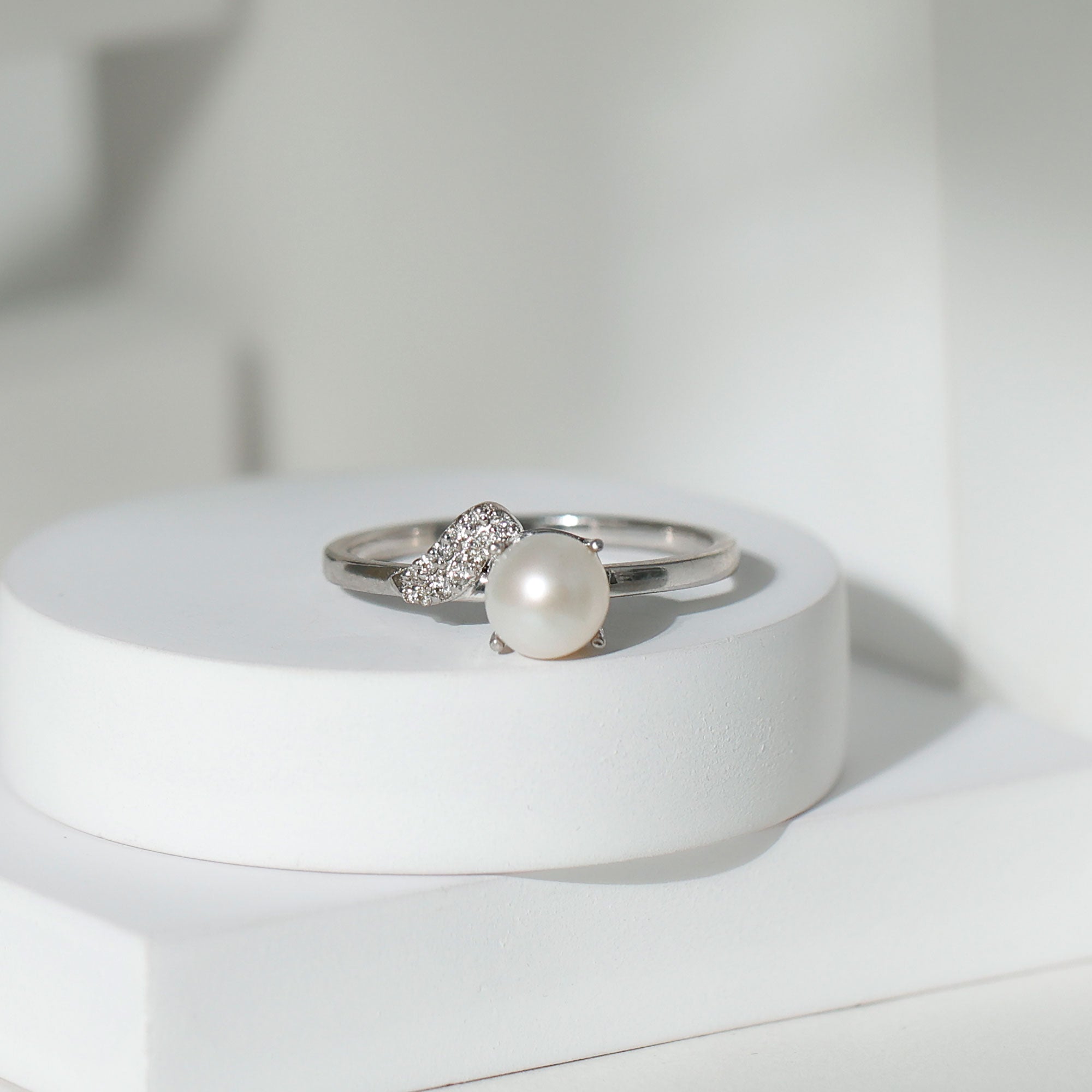Cultured 3 Carat Freshwater Pearl Solitaire Engagement Ring with Diamond AAA - Rosec Jewels