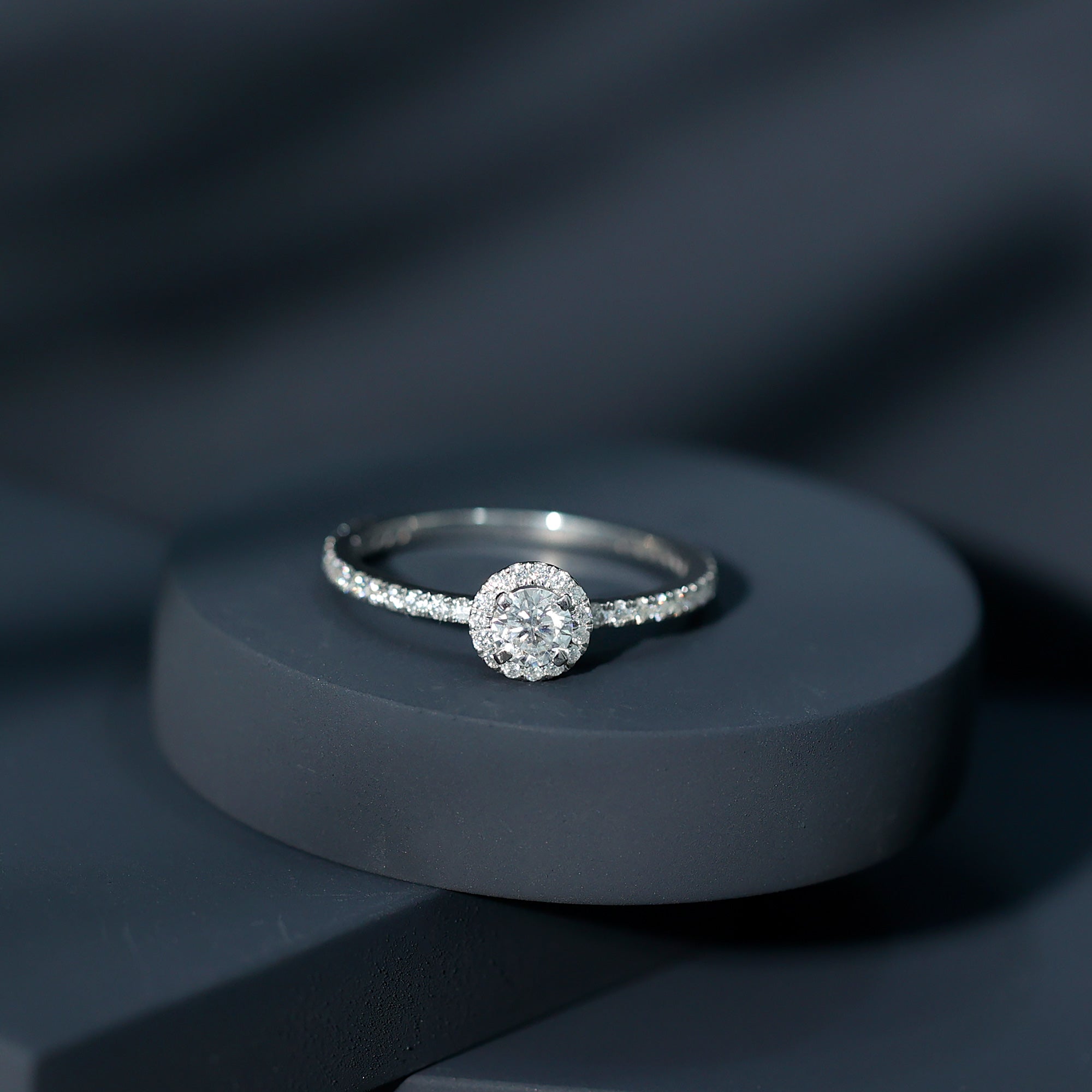 Minimal Engagement Ring with Lab Grown Diamond – Rosec Jewels
