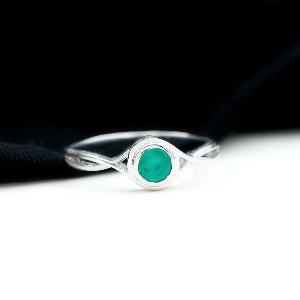 5 MM Round Cut Solitaire Emerald Ring in Bezel Setting with Crossover Shank Emerald - ( AAA ) - Quality - Rosec Jewels