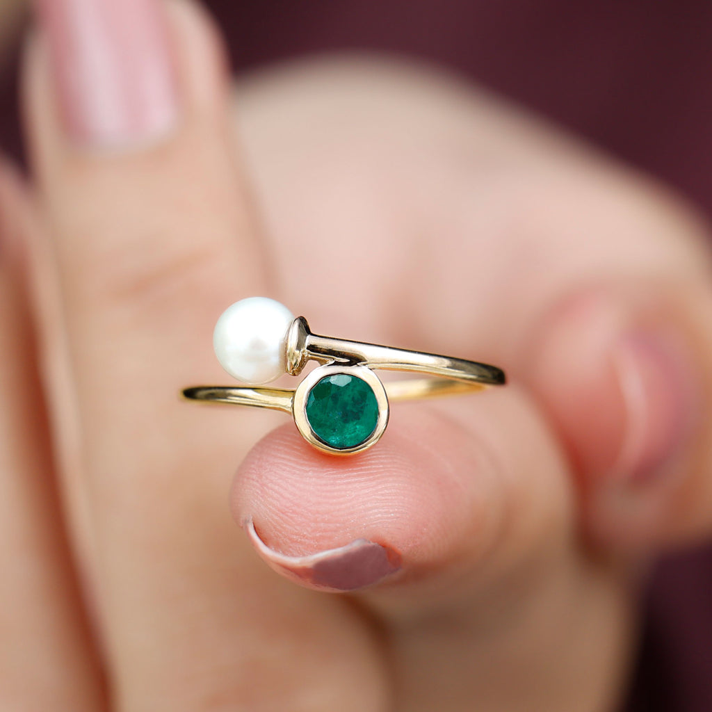 Toi et Moi Emerald and Freshwater Pearl Ring in Gold Emerald - ( AAA ) - Quality - Rosec Jewels